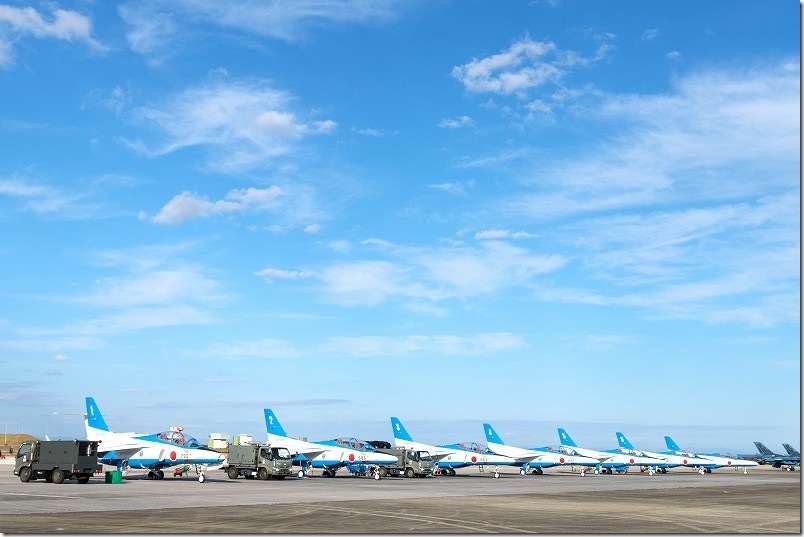 築城基地航空祭2025 ブルーインパルスの展示飛行