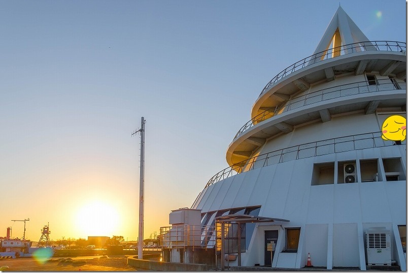 海のピラミッドとは？三角東港のシンボル的建築