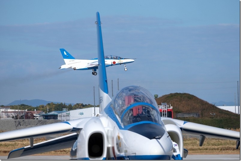 ブルーインパルスの離陸