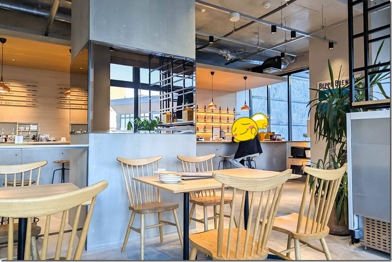 BEPPU BREWERYの店内【カウンター席・テーブル席】