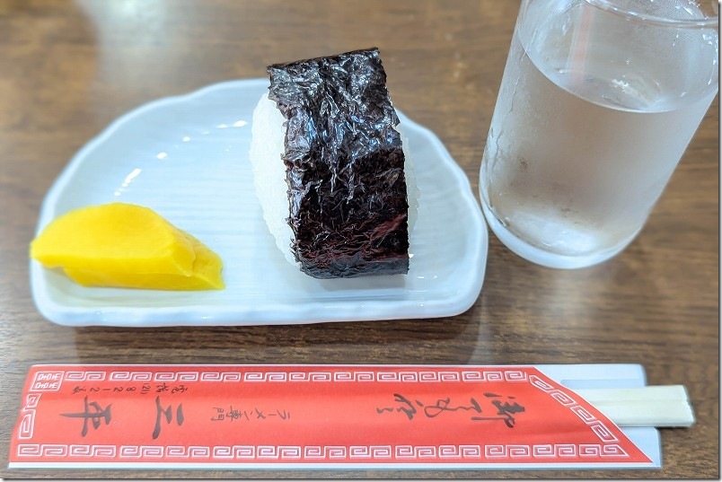 人気の「ラーメン専門 三平」で宇部ラーメンを頂く! おむすび 140円 人気の「ラーメン専門 三平」で宇部ラーメンを頂く! おむすび 140円