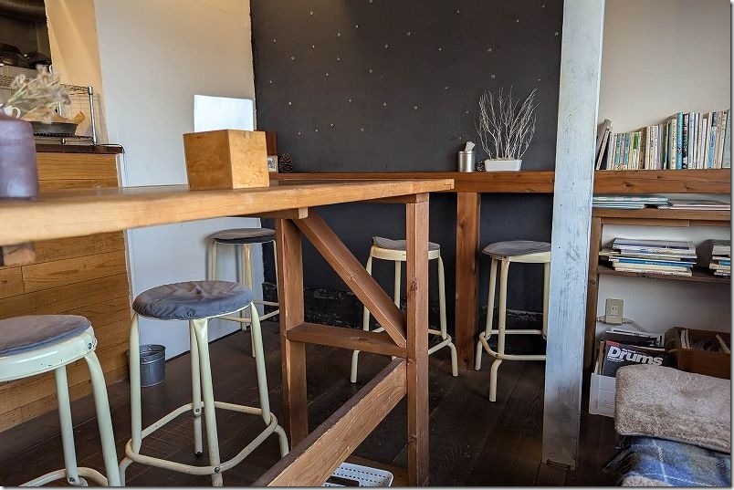 波止場茶店 店内【海が見えるカウンター席】 波止場茶店 店内【海が見えるカウンター席】