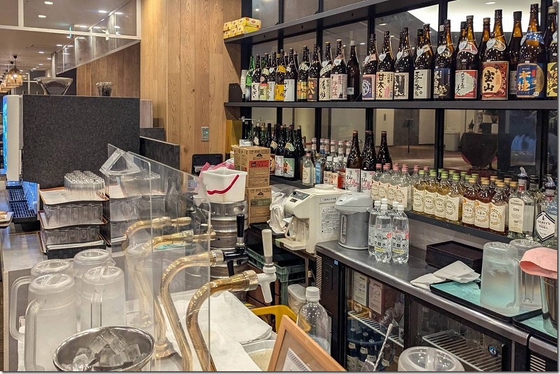 亀の井ホテル 夕食のバイキング【2階 BEPPU BOLD KITCHENのアルコール提供カウンター】