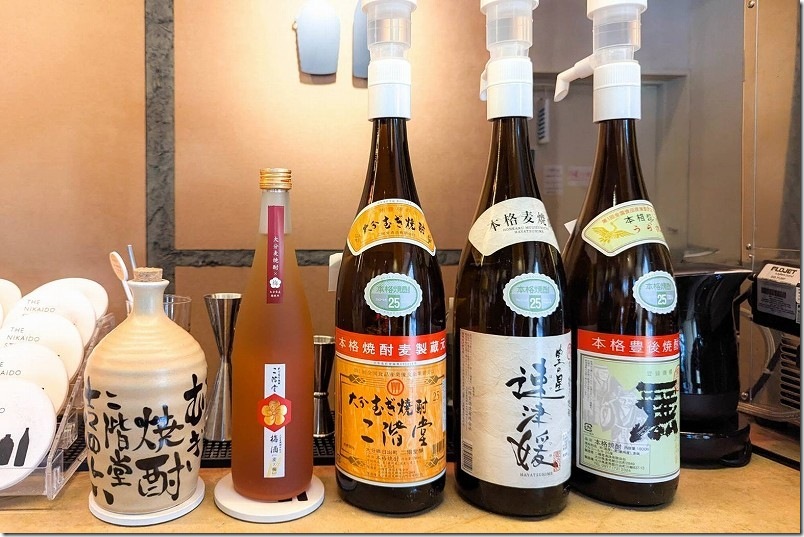 THE NIKAIDO STANDの店内に並ぶ二階堂酒造の焼酎