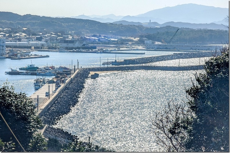織幡神社 境内からの景観・展望 海がキラキラ 織幡神社 境内からの景観・展望 海がキラキラ