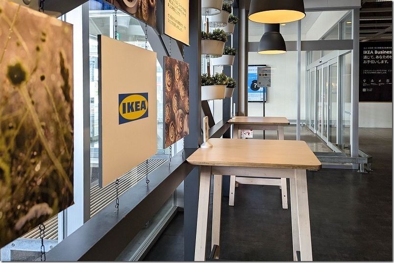 食べる場所は立ち食い中心｜天気が良ければ外もおすすめ