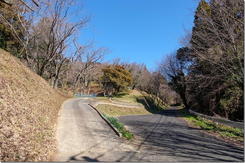 魚見台公園 展望台まで登る道（徒歩）