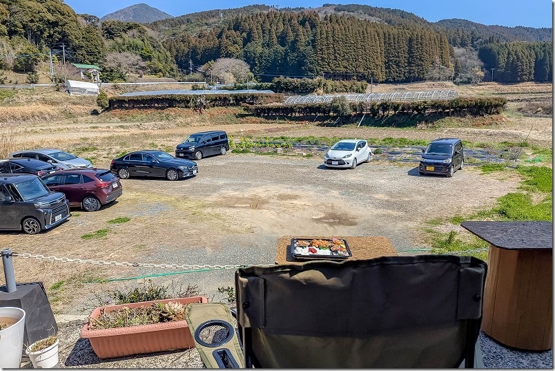 「七山農園 なかむらや」の駐車場