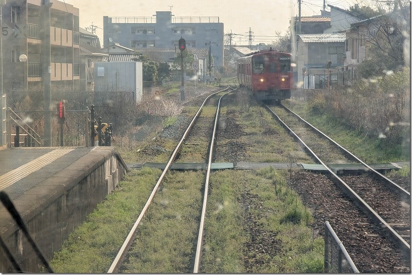 久留米近郊の久大本線(列車離合待ち) 久留米近郊の久大本線(列車離合待ち)