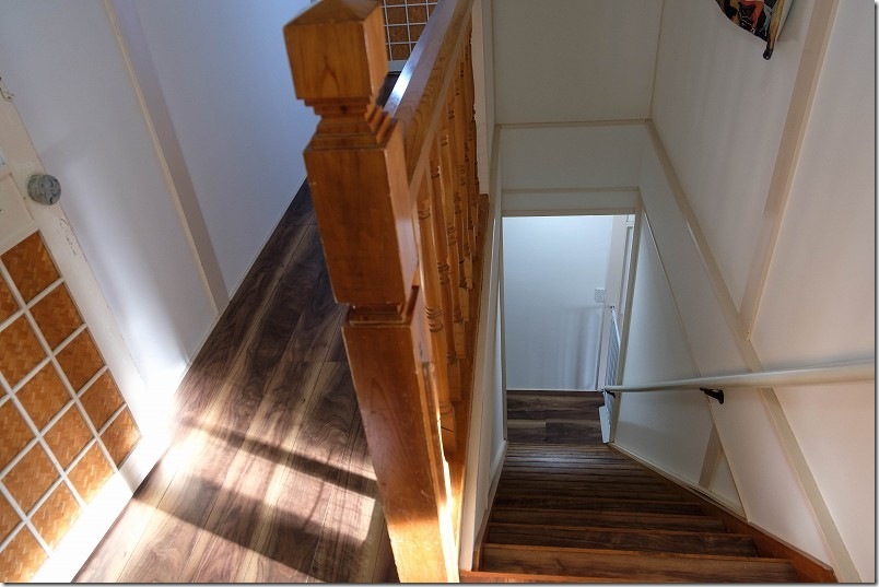 【犬と泊まれる宿】長崎川棚町「KawanTanyanの宿」の階段