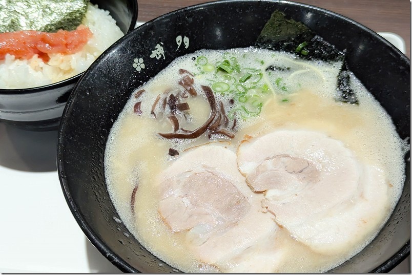 博多 一叶のランチセット 豚骨ラーメン（泡豚骨） 750円 スープ