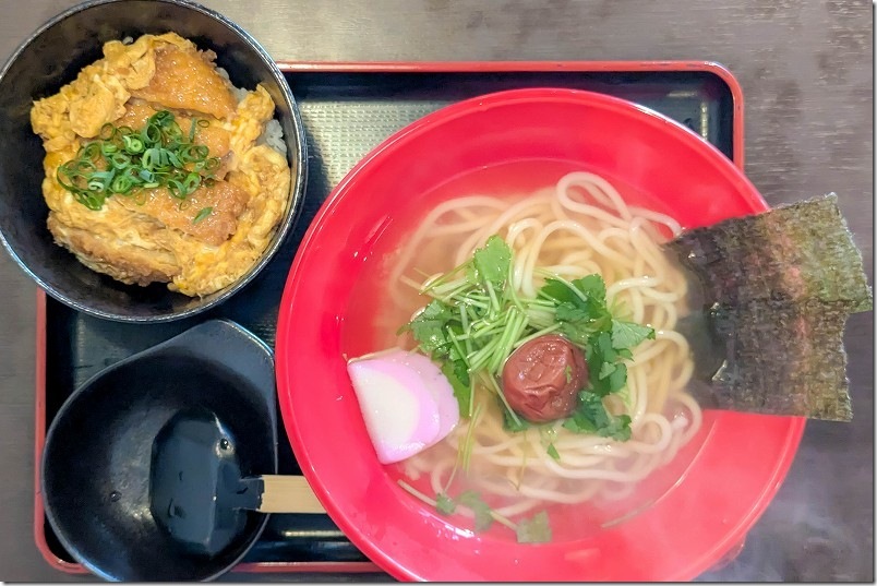 生姜たっぷりあっさりうどん 830円とセットのミニカツ丼 450円｜【実食】うどん豊前屋