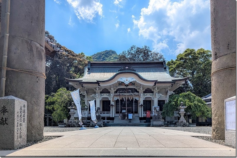 武雄神社本殿を参拝｜白い本殿
