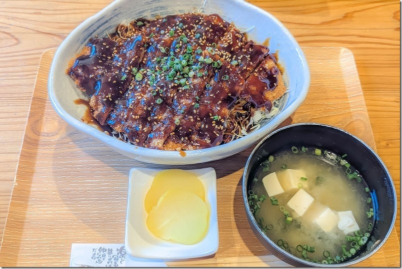 「食事処ふゅうじょん」のランチ｜満足度高くリーズナブル（ソースカツ丼）