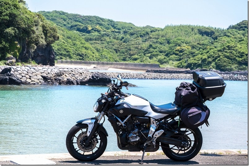 ツインビーチの海への出口に近い方にある、塩樽海水浴場へもバイクで立ち寄る