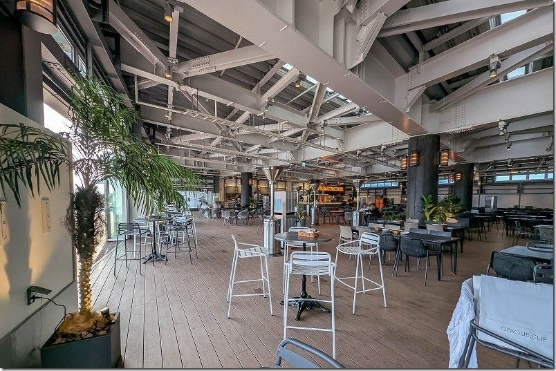 福岡ビアガーデン 博多GARDEN 福岡空港店の店内様子|400席を超える広大なホール 福岡ビアガーデン 博多GARDEN 福岡空港店の店内様子|400席を超える広大なホール