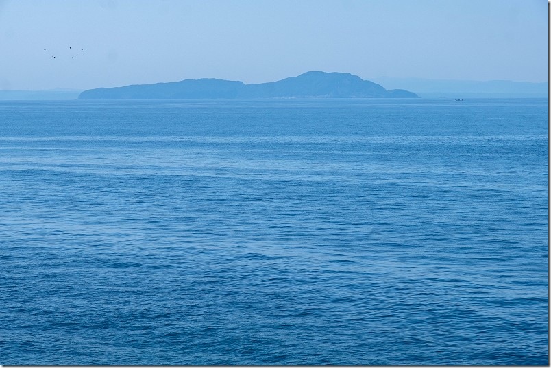 海豚鼻灯台から見える島々と海