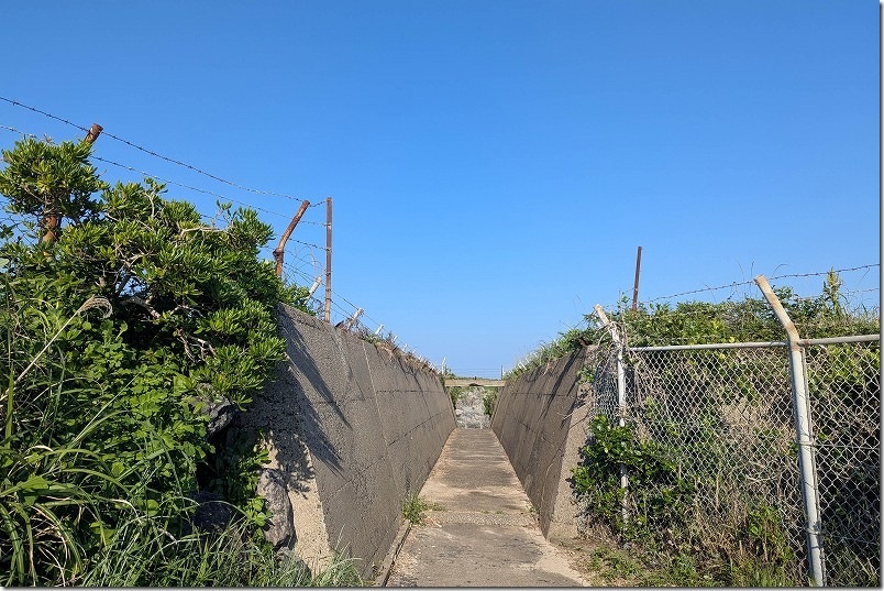 壱岐空港の滑走路下を歩く|壱岐・繁屋千賀荘から散策 壱岐空港の滑走路下を歩く|壱岐・繁屋千賀荘から散策