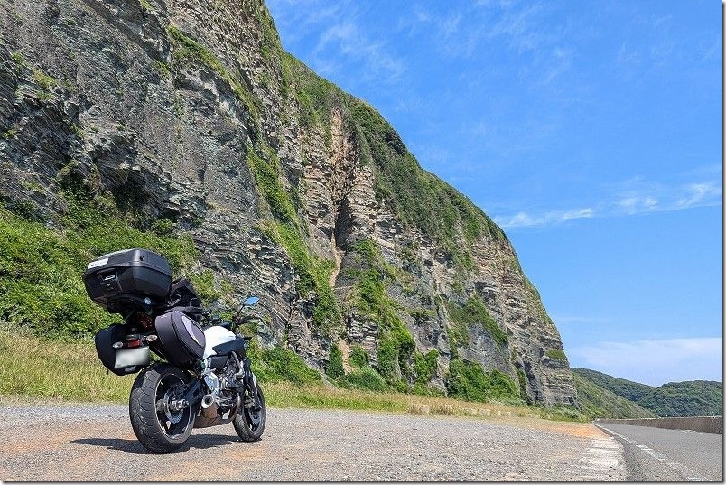 壱岐の土台石｜海岸線沿いの断崖絶壁(バイクツーリング)