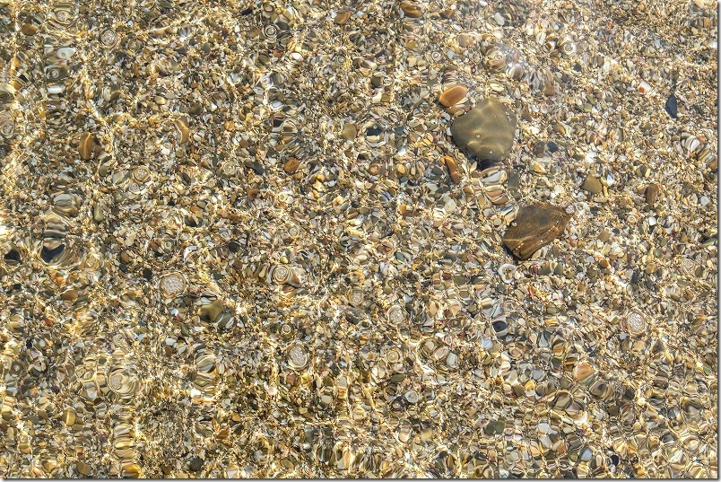 壱岐・串山海水浴場の砂浜｜小さな石粒でできた綺麗な浜