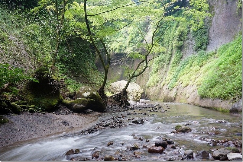 由布川峡谷の写真｜上流で行けるとこまで行った結果（膝上程度までで）