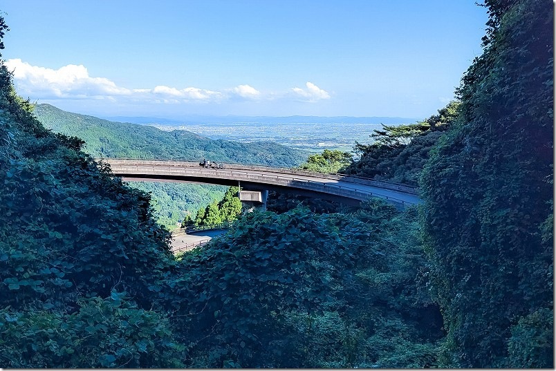 2重ループのからほけ谷大橋のループ橋 2重ループのからほけ谷大橋のループ橋