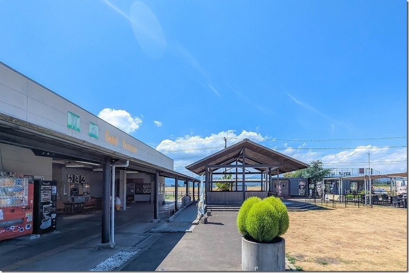 「道の駅 しんよしとみ」内の「うどんちゃん」（福岡県築上郡上毛町）