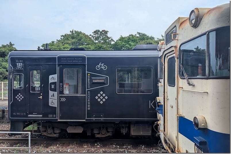 田川後藤寺駅に停車する黒銀(平成筑豊鉄道)とキハ40系(日田彦山線) 田川後藤寺駅に停車する黒銀(平成筑豊鉄道)とキハ40系(日田彦山線)