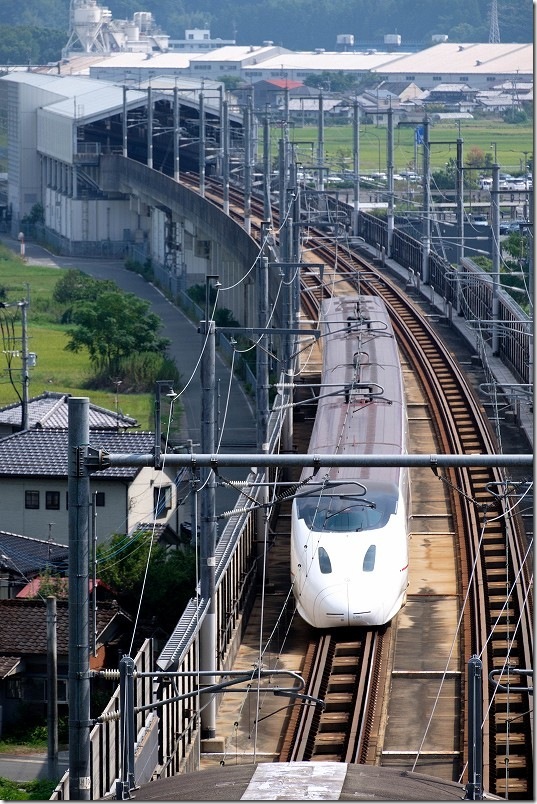 800系の九州新幹線「つばめ」を撮影|新玉名駅へ向かう 800系の九州新幹線「つばめ」を撮影|新玉名駅へ向かう
