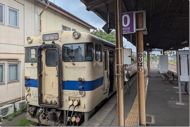 田川後藤寺駅の0番ホーム|古いディーゼル列車(キハ40)が到着 田川後藤寺駅の0番ホーム|古いディーゼル列車(キハ40)が到着