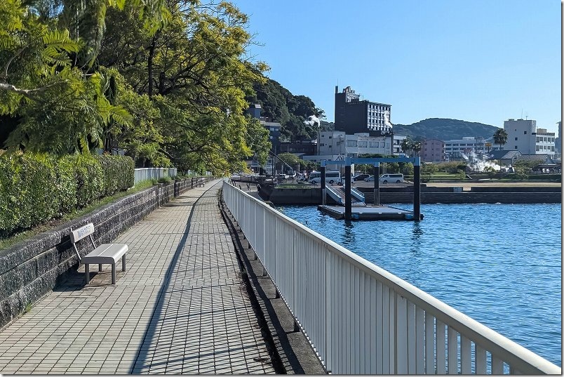 海辺の遊歩道でほっとふっと105へ戻る|長崎・小浜温泉を散策 海辺の遊歩道でほっとふっと105へ戻る|長崎・小浜温泉を散策