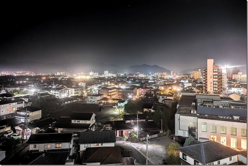 ホテルルートイン山口 湯田温泉の8階客室から見た夜景 ホテルルートイン山口 湯田温泉の8階客室から見た夜景